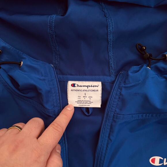 Champion retro red and blue windbreaker - Picture 2 of 7
